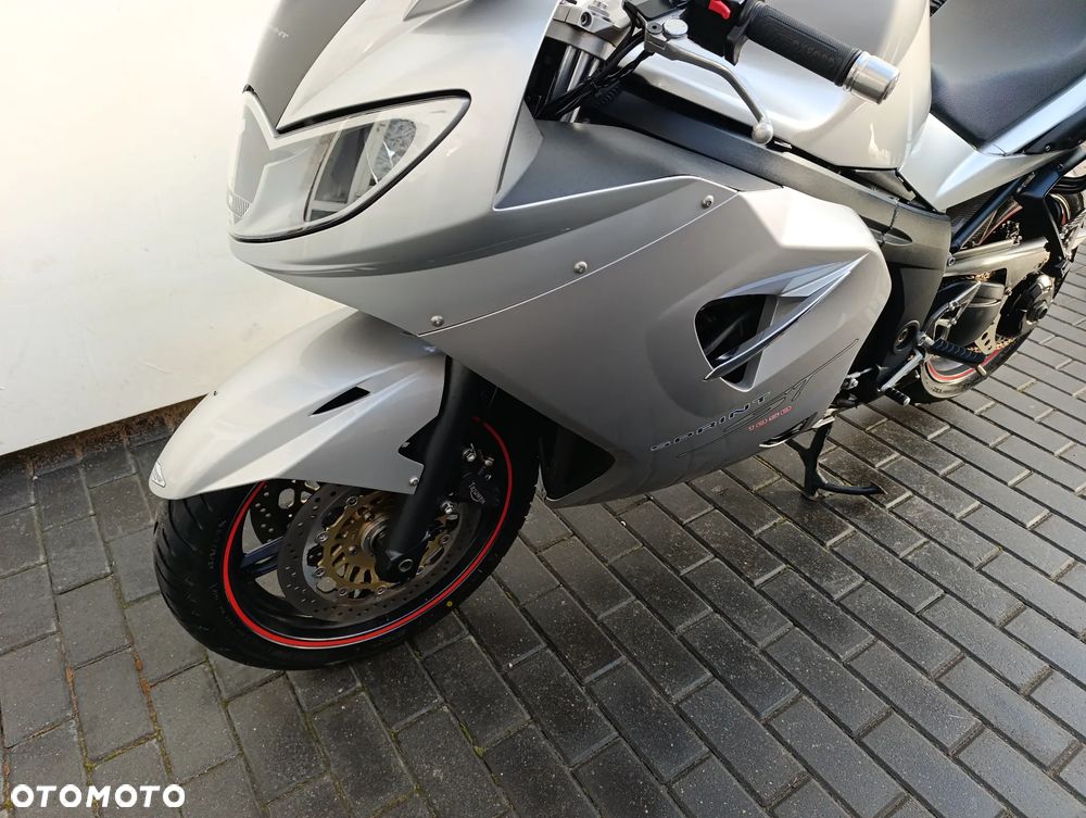 Triumph Sprint - 9