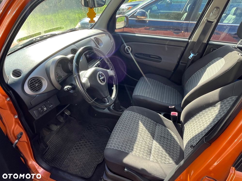 Daihatsu Trevis - 8