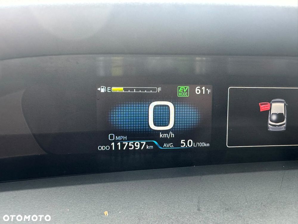 Toyota Prius - 13