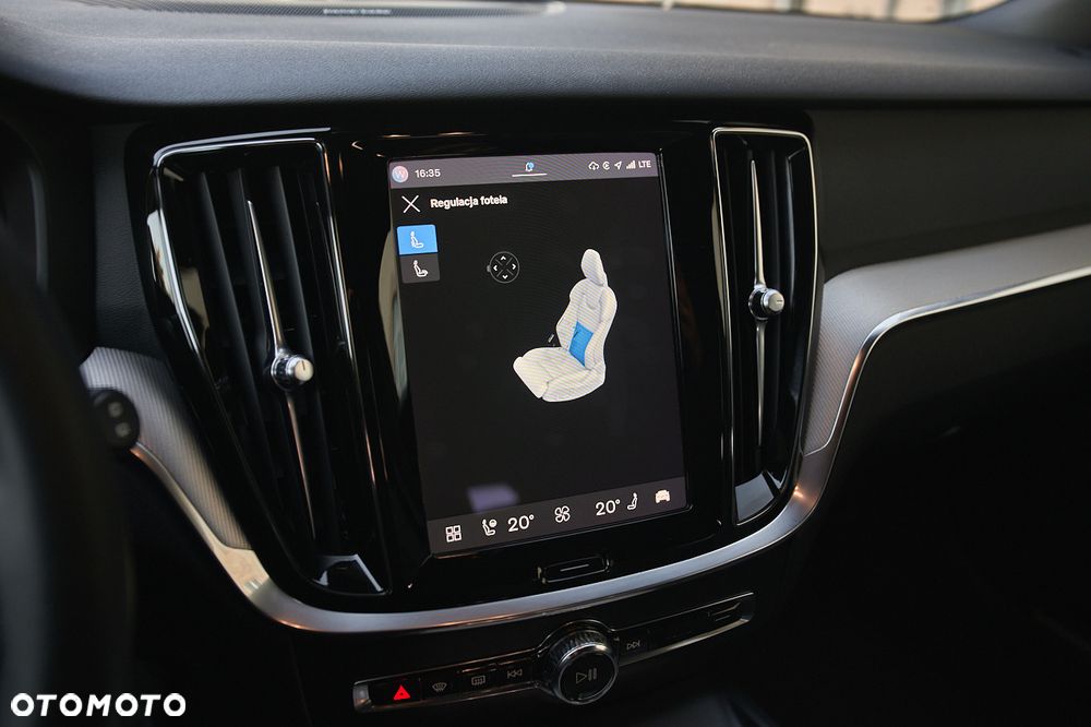 Volvo V60 2022