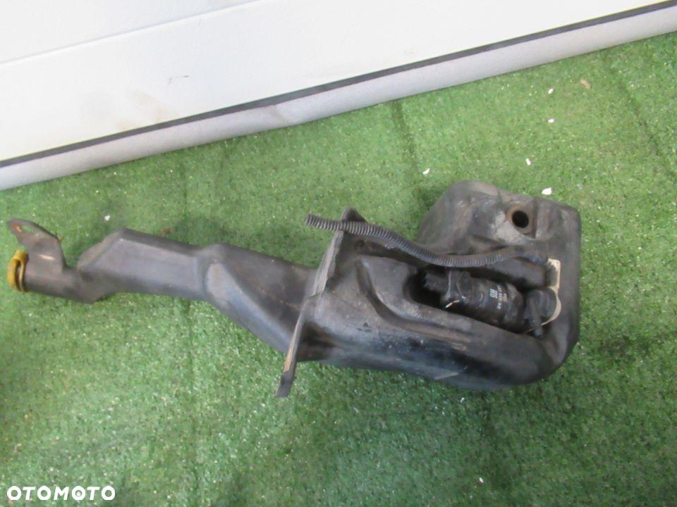ZBIORNICZEK SPRYSKIWACZY OPEL ASTRA 3 III  2004- - 2