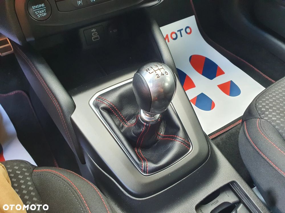 Ford Focus 1.5 EcoBlue Start-Stopp-System ST-LINE X - 18