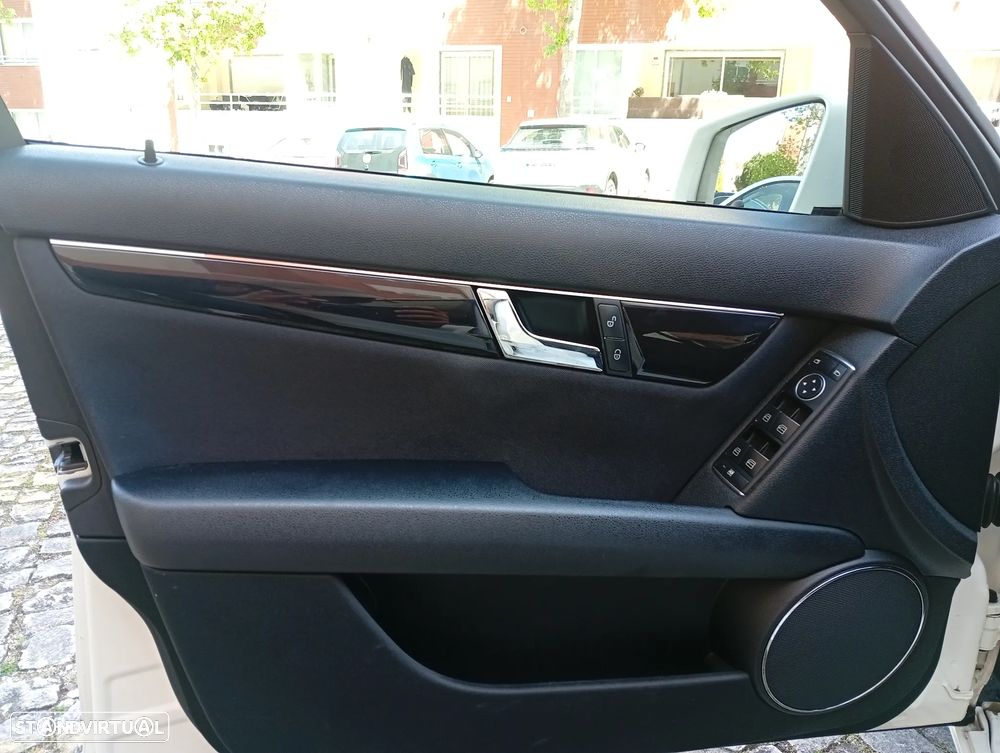 Mercedes-Benz C 180 CDi Avantgarde BlueEfficiency - 12