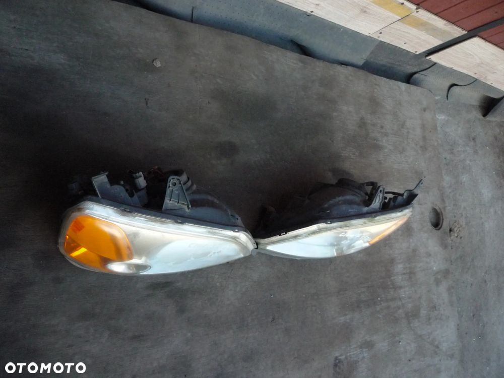 HONDA CIVIC VII SEDAN LAMPA PRZEDNIA LEWA LUB PRAWA - 4