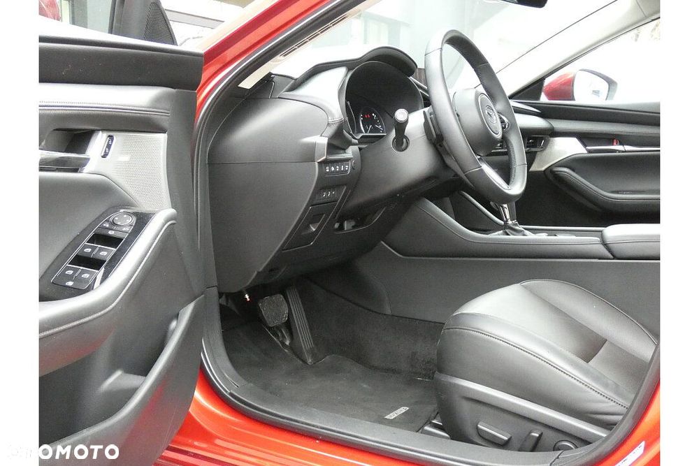 Mazda 3 e-SKYACTIV-X 186 M HYBRID TAKUMI - 11