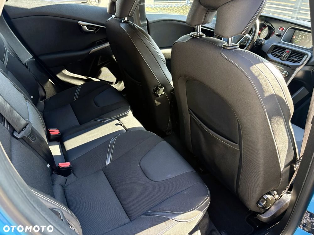 Volvo V40 D4 Geartronic RDesign - 20