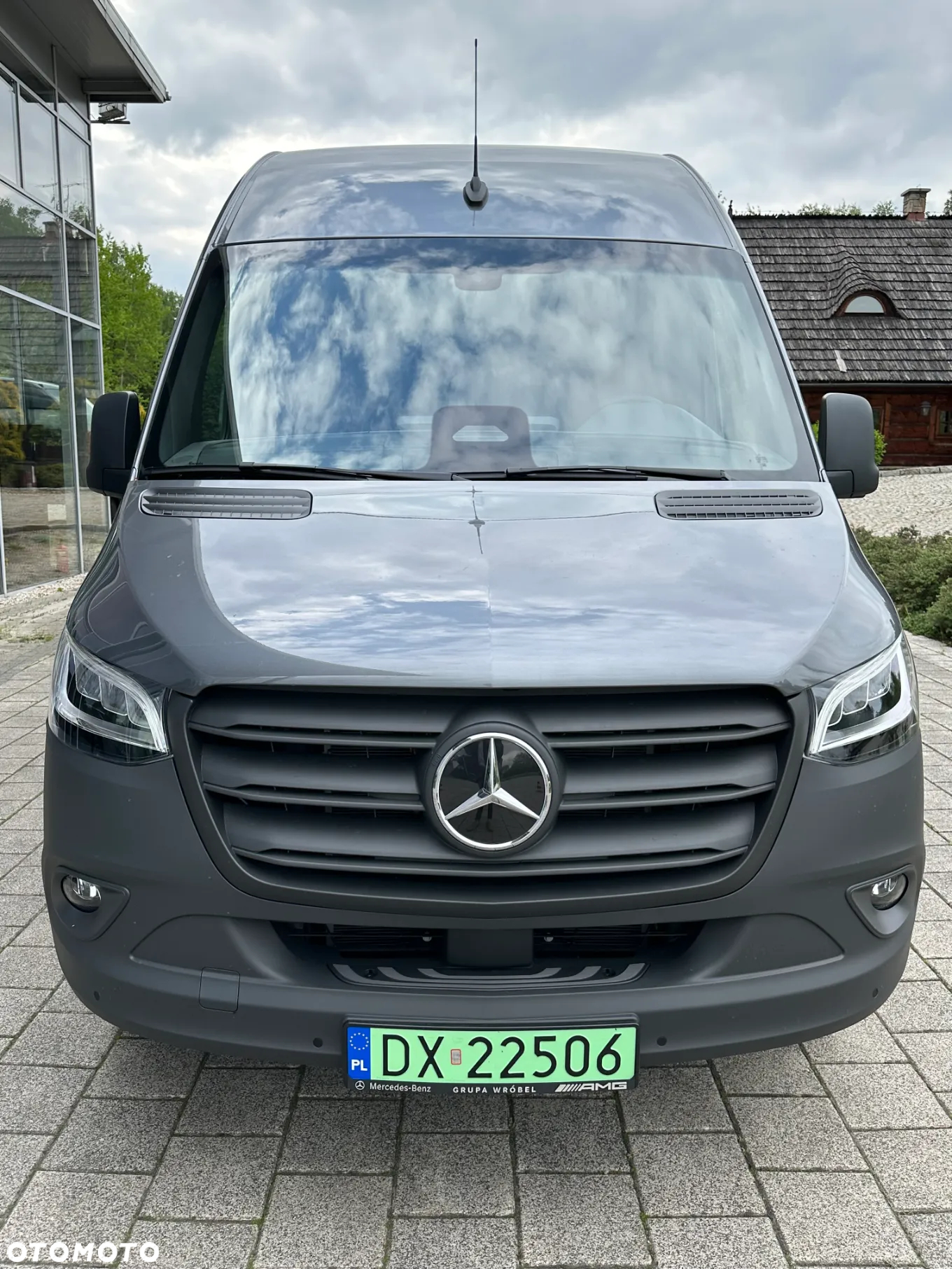 Mercedes-Benz E-Sprinter - 2