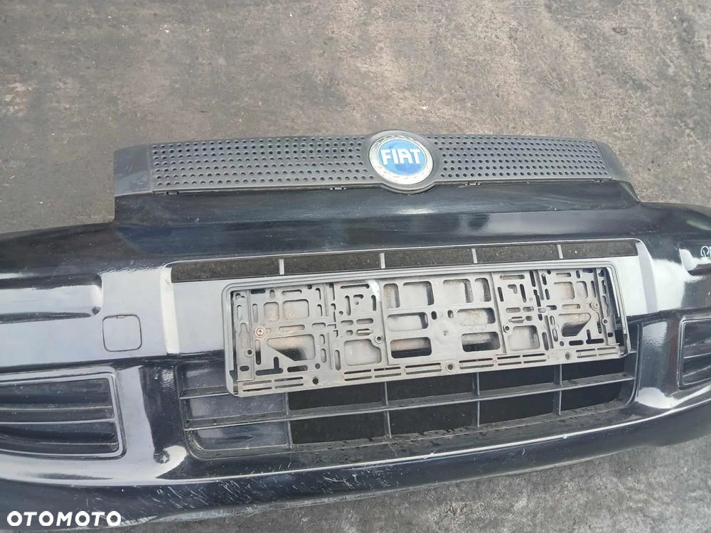 Fiat Panda Zderzak przedni kod lakieru 601/F - 2