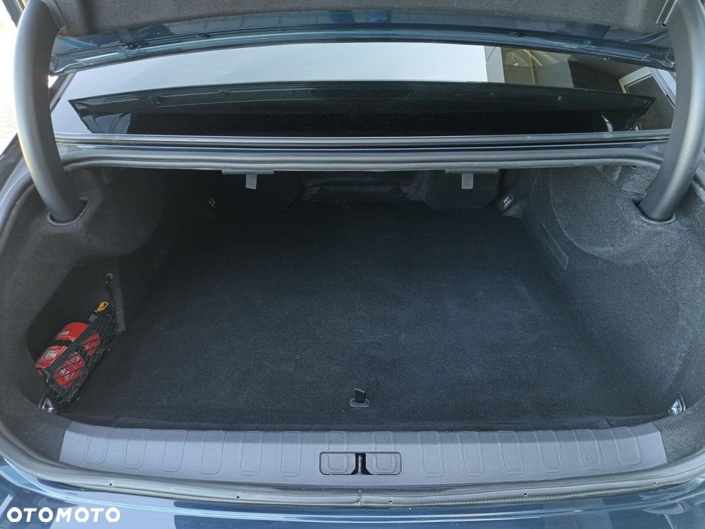 DS Automobiles DS 9 1.6 E-Tense Rivoli + - 10