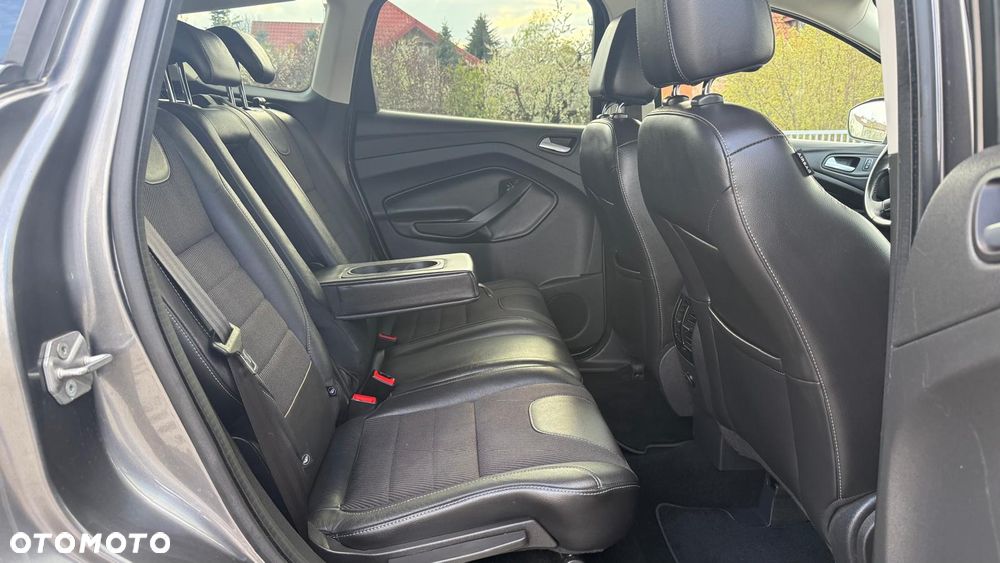 Ford Kuga 2.0 TDCi 4x4 Titanium - 27