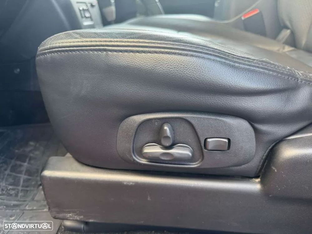 Mitsubishi Pajero 3.2 DI-D Auto Instyle - 24