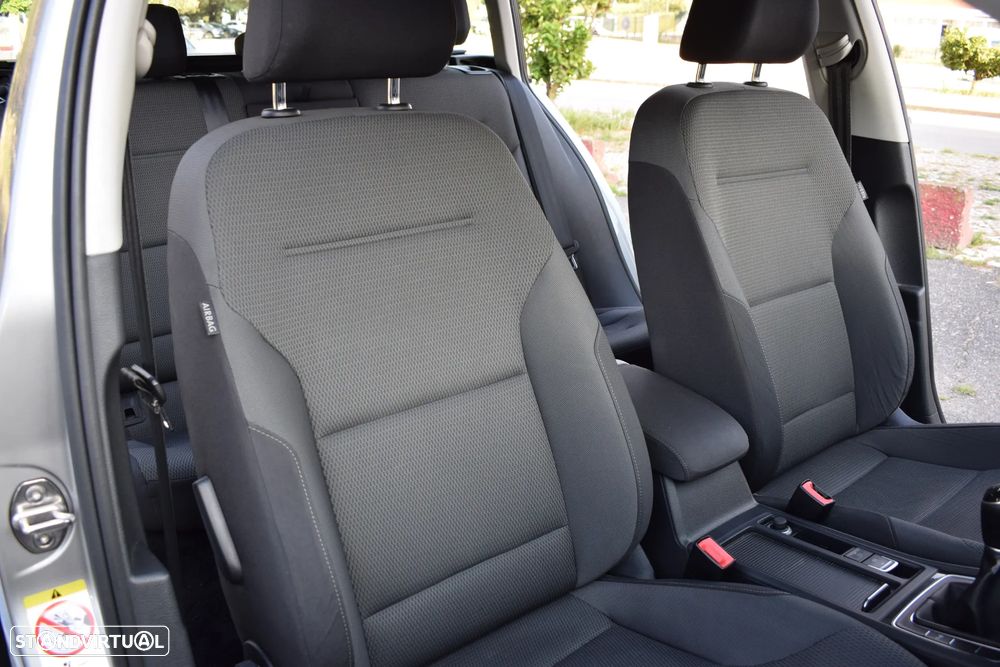 VW Golf Variant 1.6 TDi Confortline - 18
