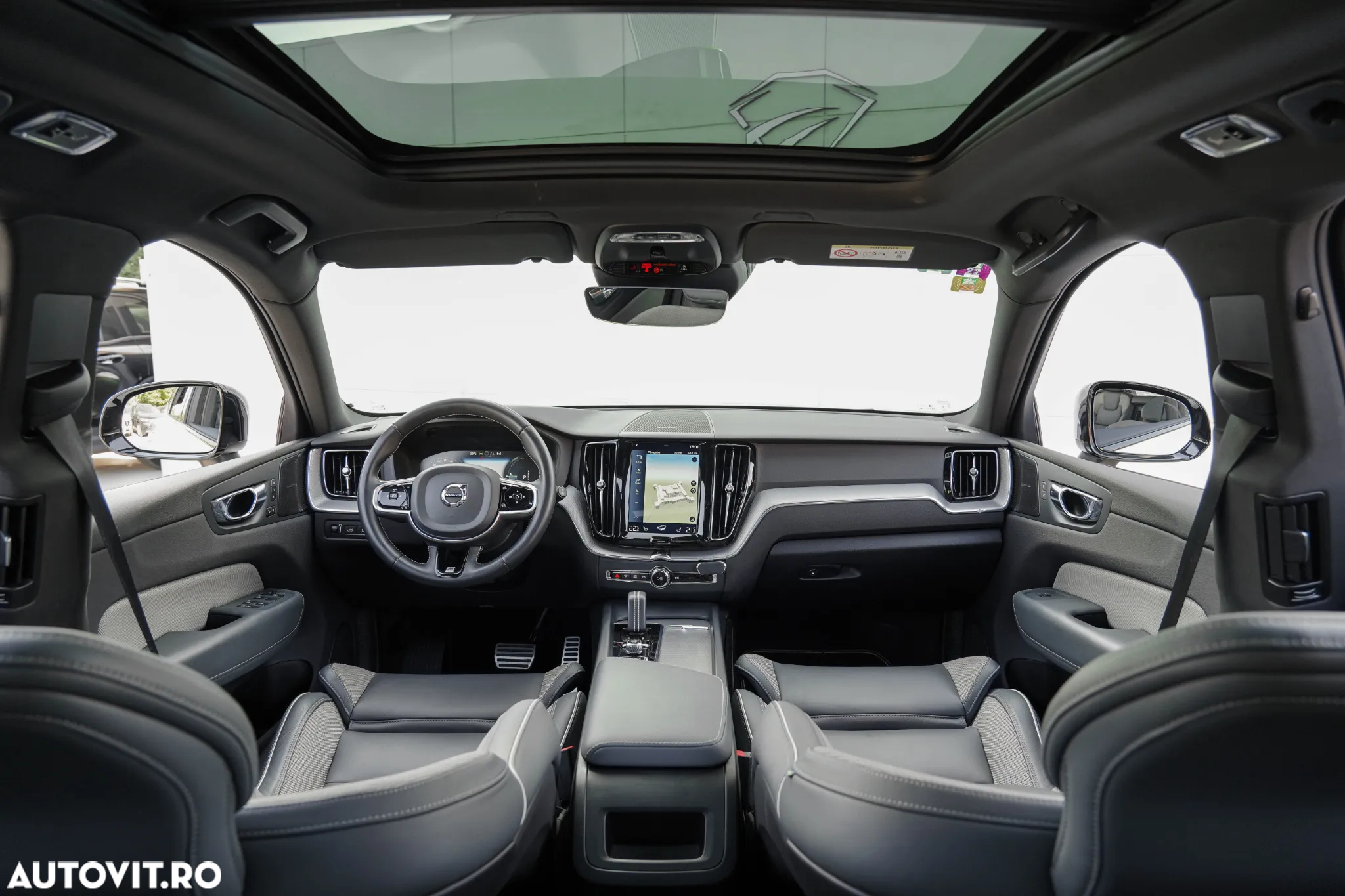 Volvo XC 60 T8 AWD Recharge Geartronic RDesign - 24