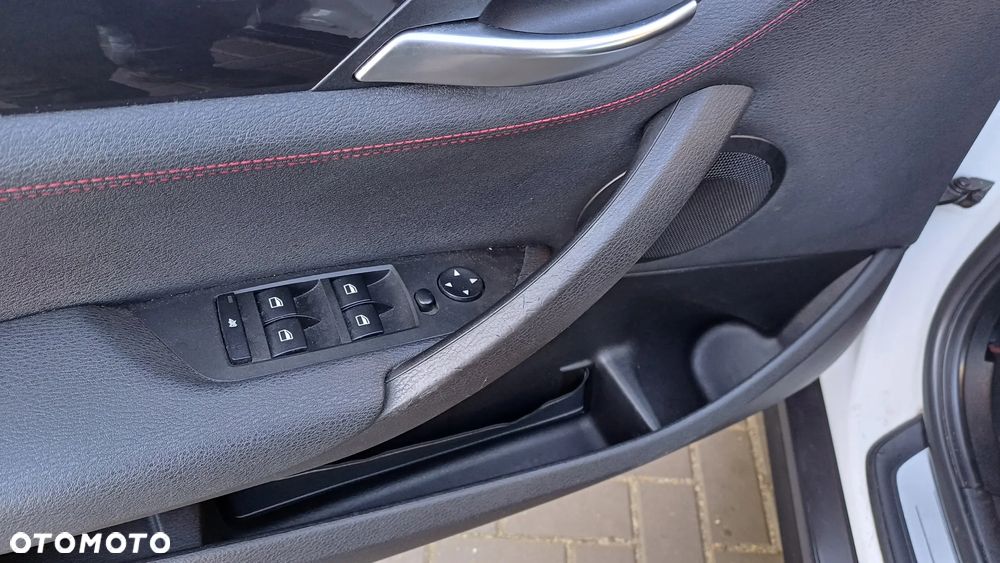 BMW X1 sDrive18d xLine - 8