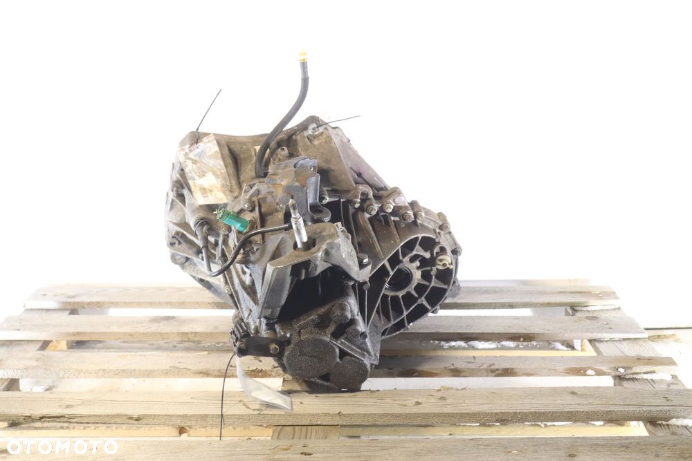 SKRZYNIA BIEGÓW 6 BIEGOWA RENAULT LAGUNA III 2.0 TL4A017 - 2
