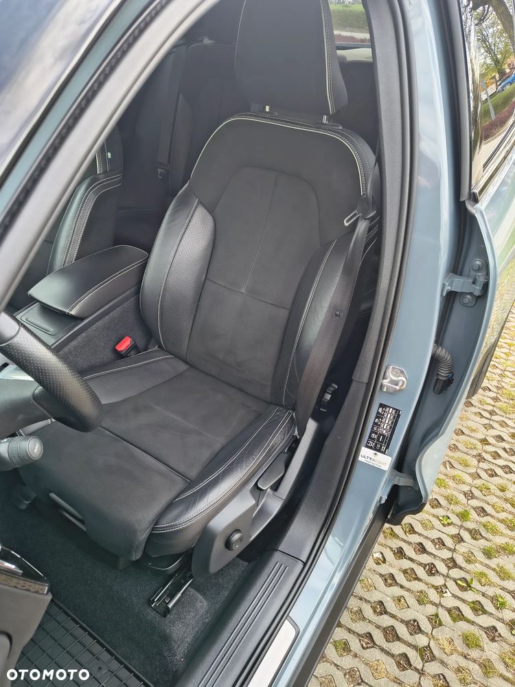 Volvo XC 40 D3 Geartronic R-Design - 19