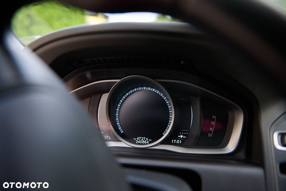 Volvo XC 60 D4 AWD Kinetic - 9