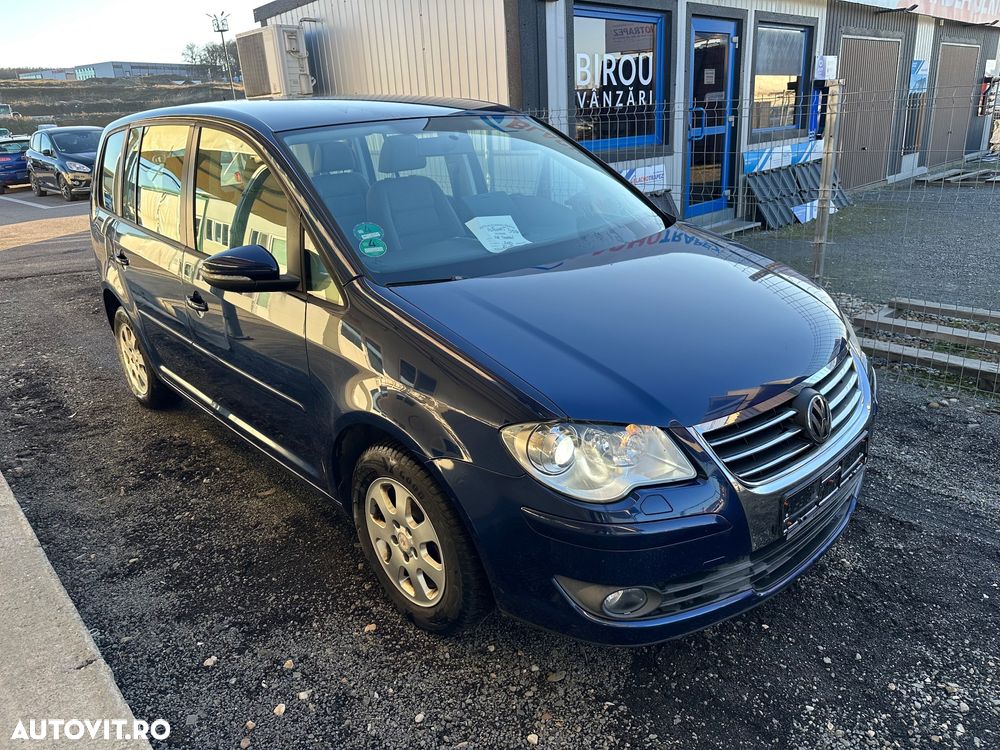 Volkswagen Touran 1.4 TSI DSG Conceptline - 3