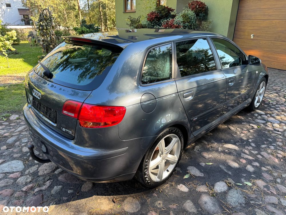 Audi A3 Sportback 1.9 TDI S line Sportpaket plus - 8