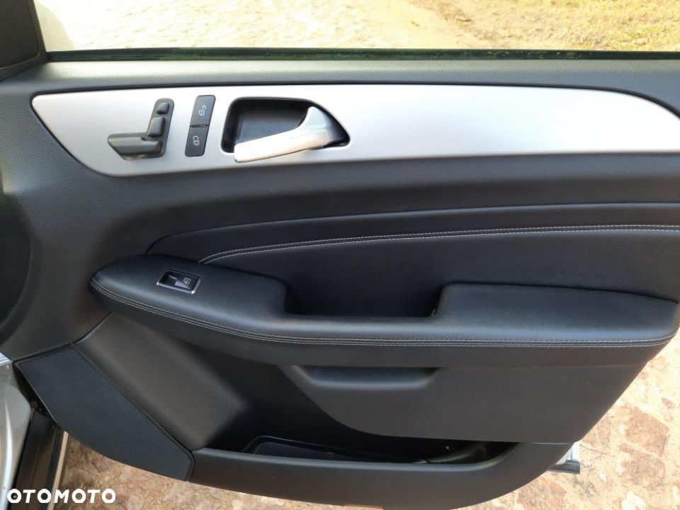 Mercedes-Benz ML 350 BlueTEC 4-Matic - 23