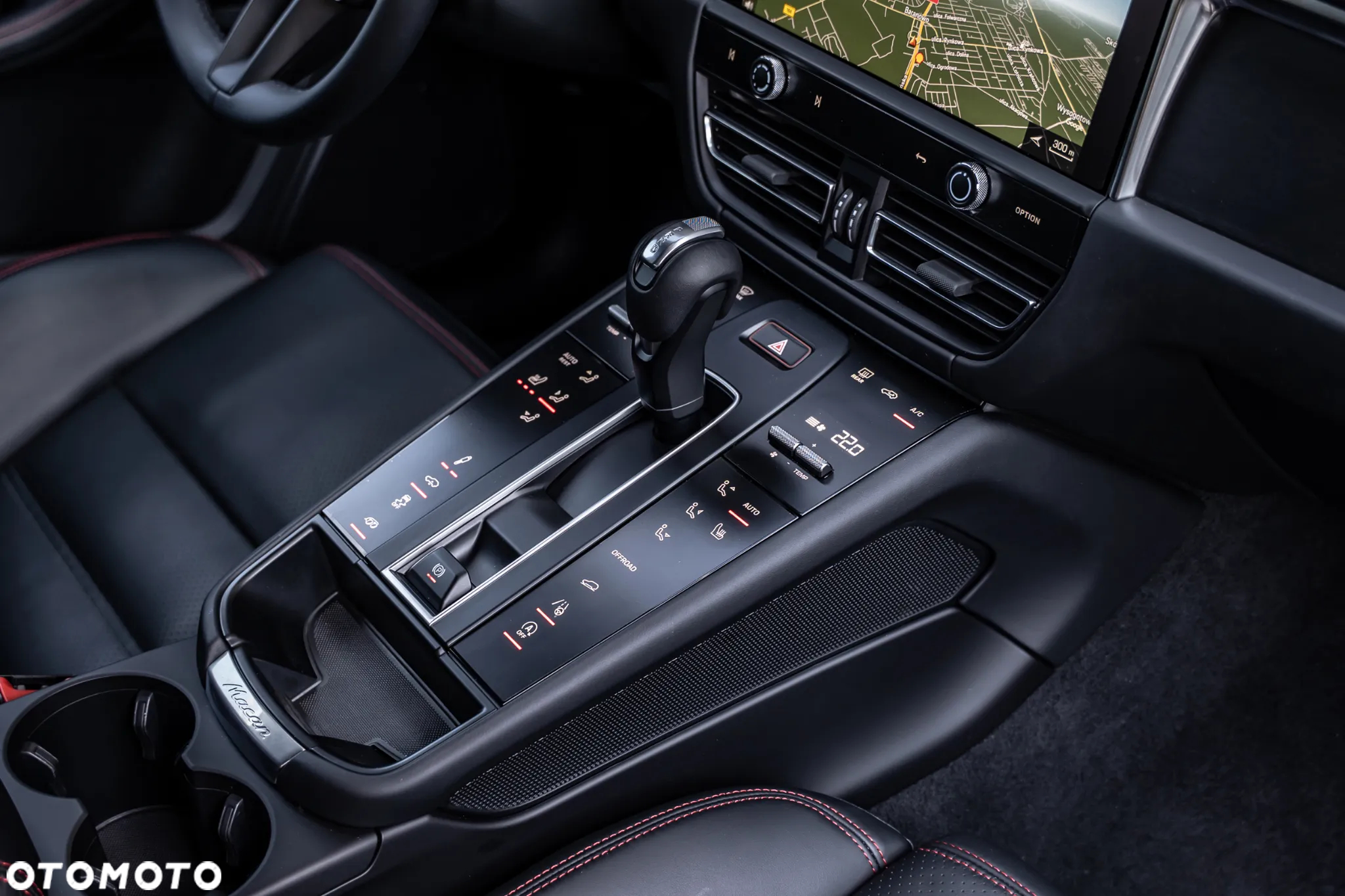 Porsche Macan GTS - 25