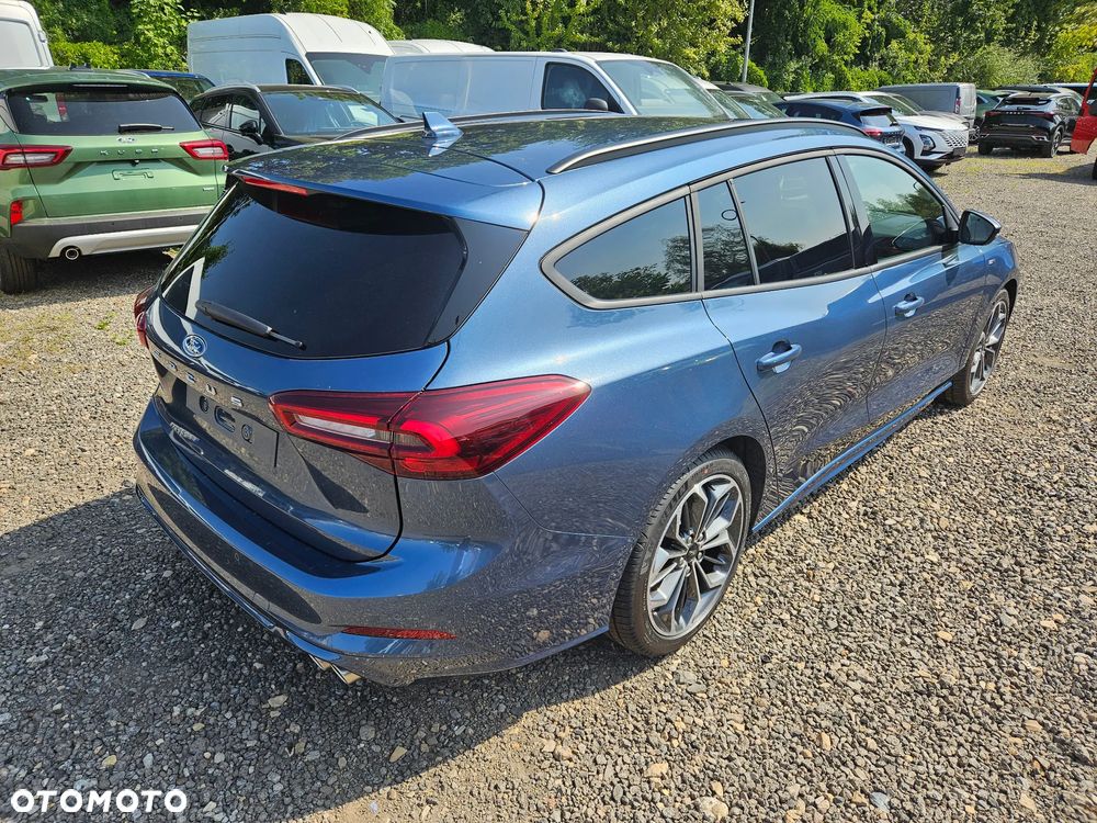 Ford Focus 1.0 EcoBoost mHEV ST-Line X - 11