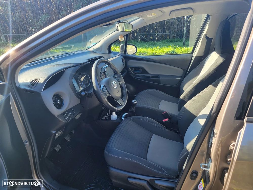 Toyota Yaris 1.0 VVT-i Comfort+P.Style - 6