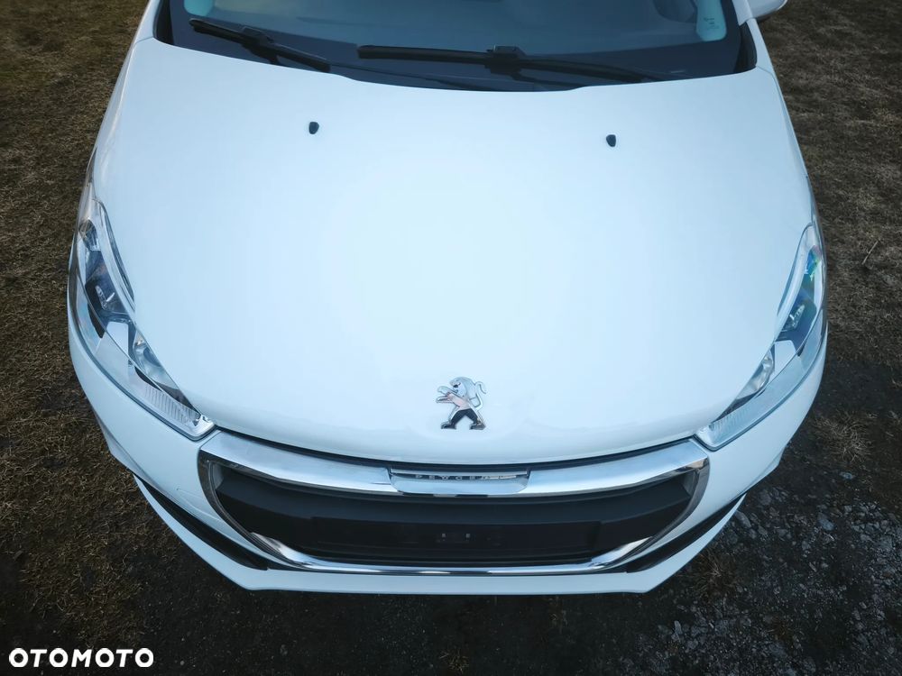 Peugeot 208 - 15