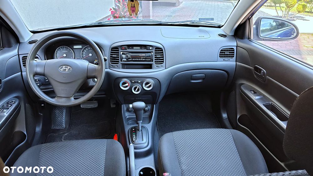 Hyundai Accent - 7