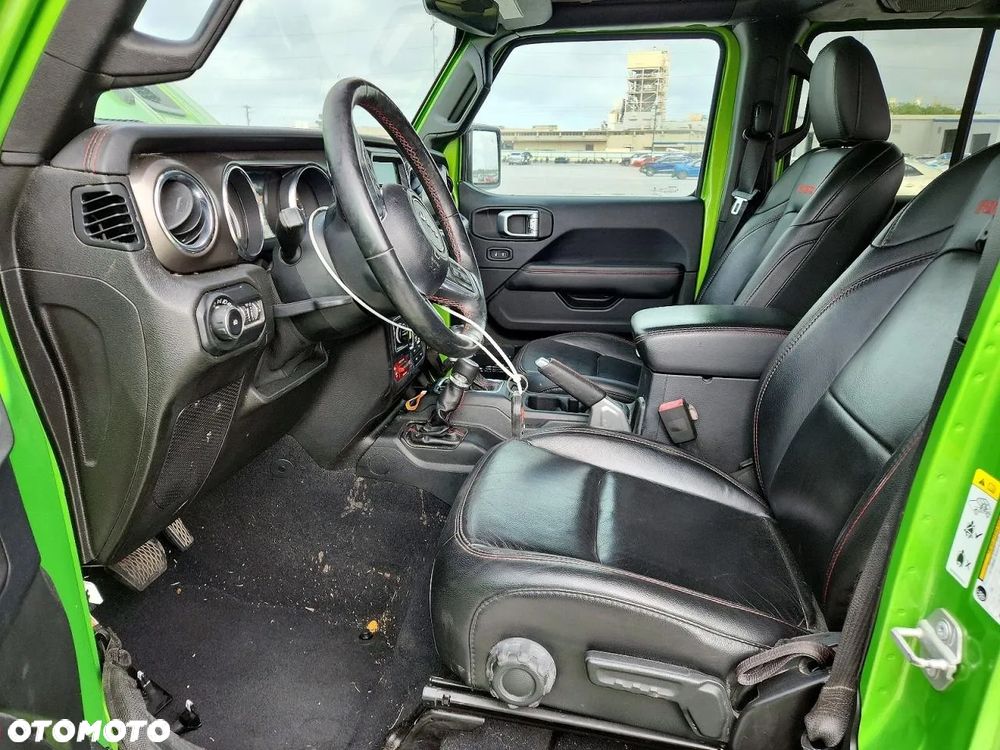 Jeep Wrangler - 10