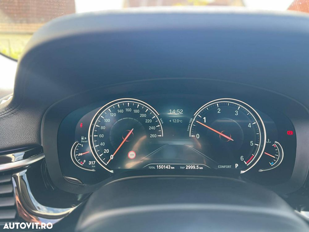 BMW Seria 5 530d xDrive AT - 13