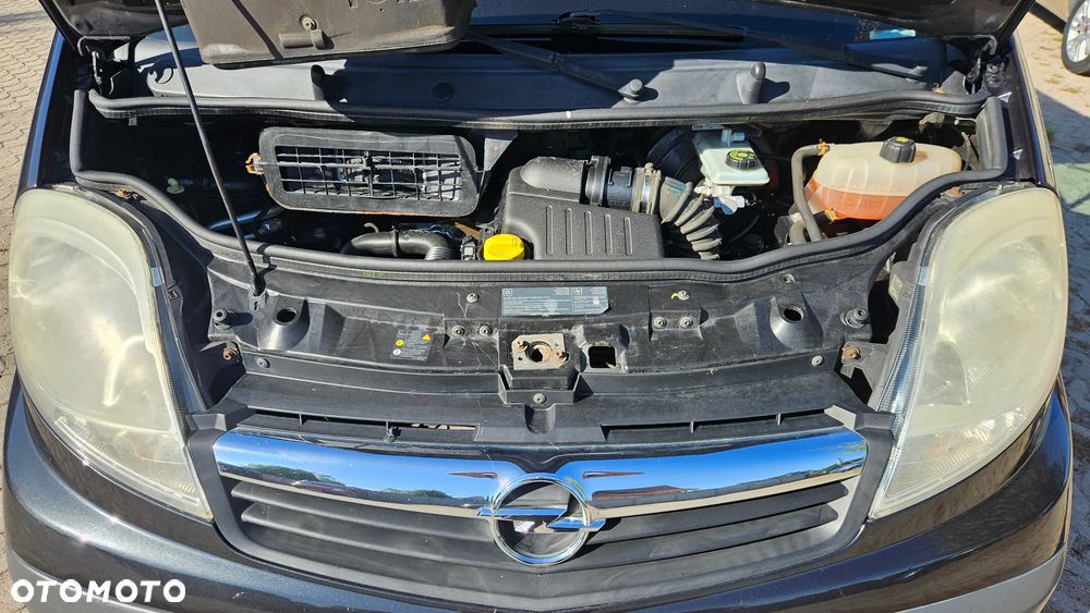 Opel Vivaro - 17