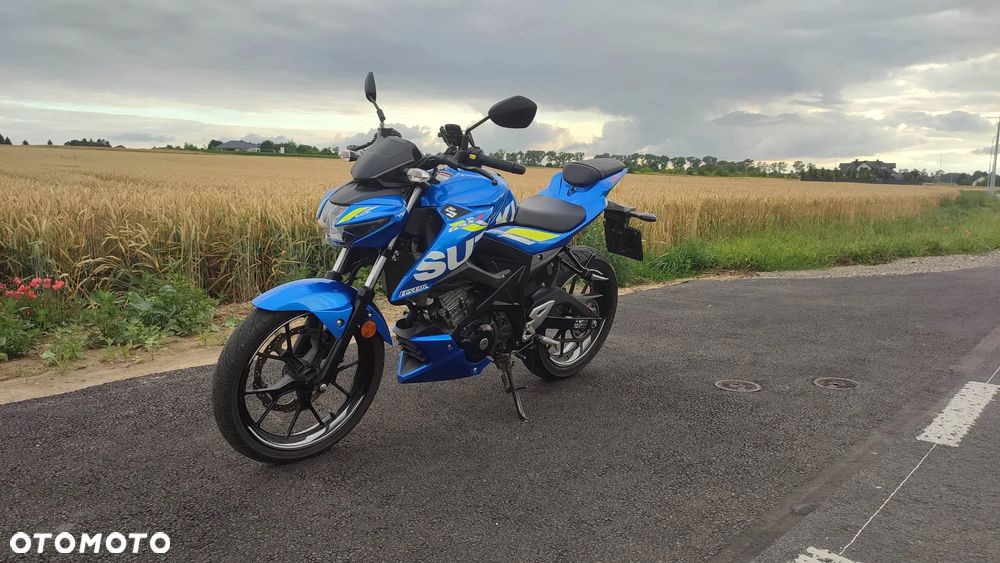 Suzuki GSX - 4