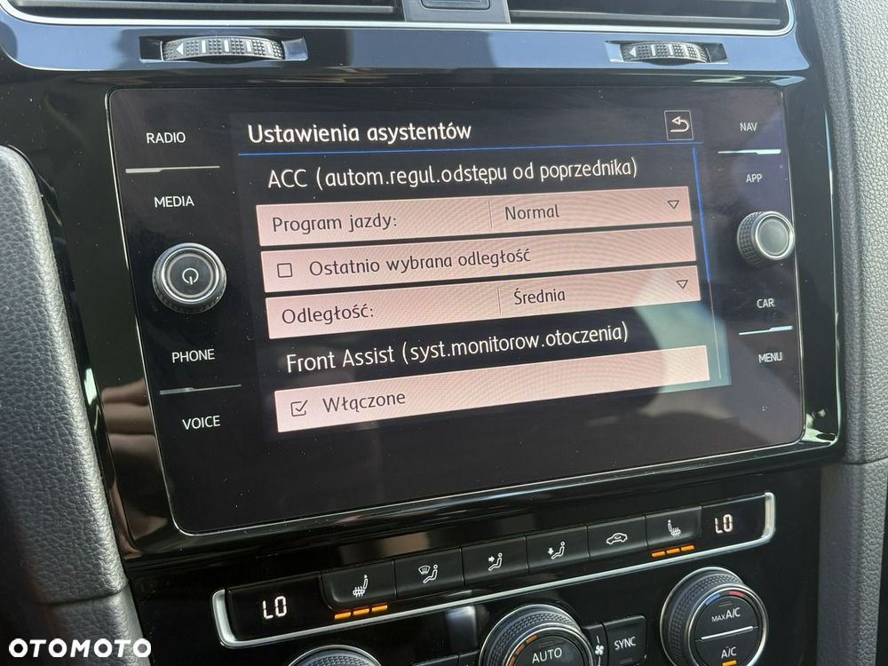 Volkswagen Golf 1.5 TSI ACT OPF DSG IQ.DRIVE - 29