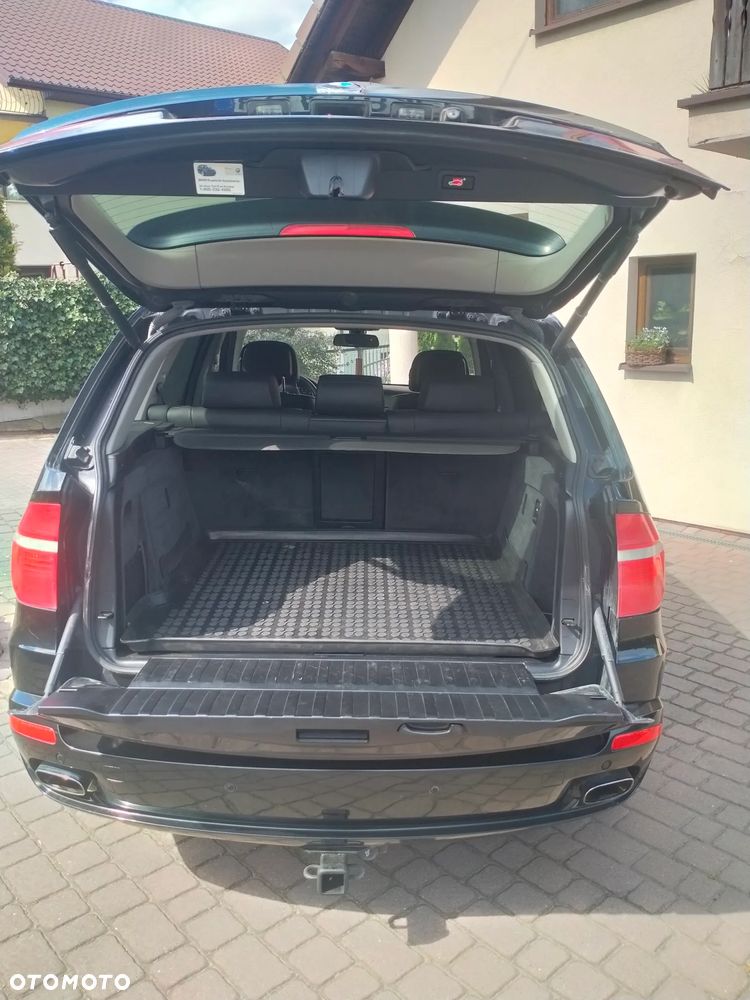 BMW X5 4.8i - 18
