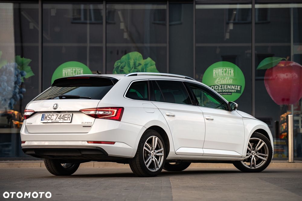 Skoda Superb 1.6 TDI Style - 4