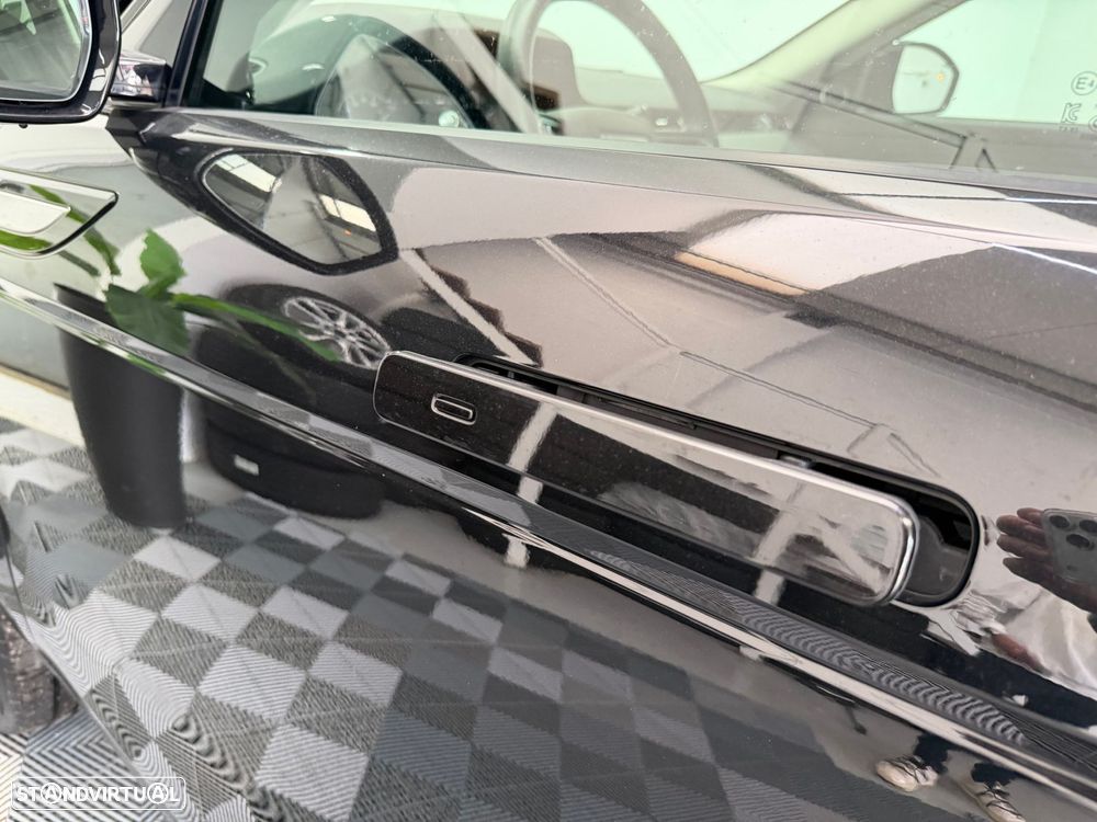 Land Rover Range Rover Evoque P300e R-Dynamic HSE - 28