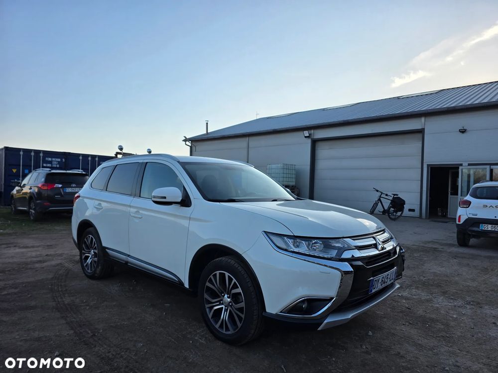 Mitsubishi Outlander 2.2 DI-D 4WD Intense - 2