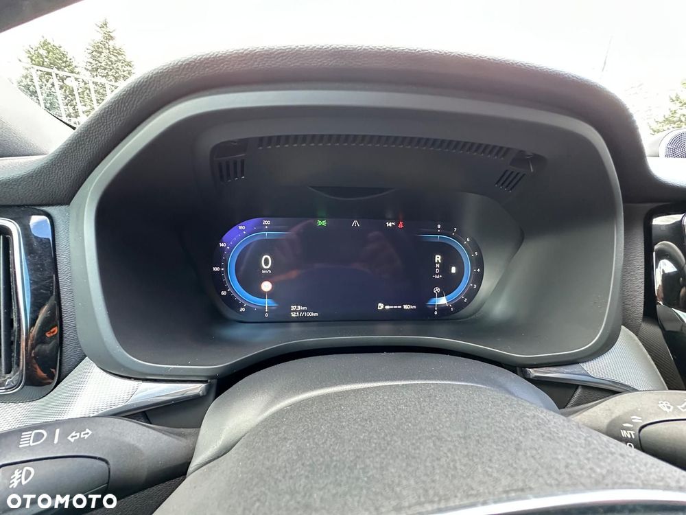 Volvo XC 60 B6 B AWD R-Design - 28