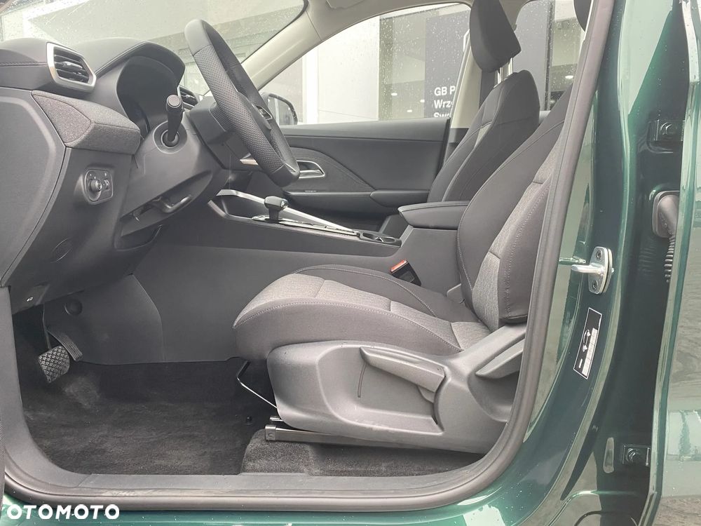 MG ZS Hybrid+ - 13