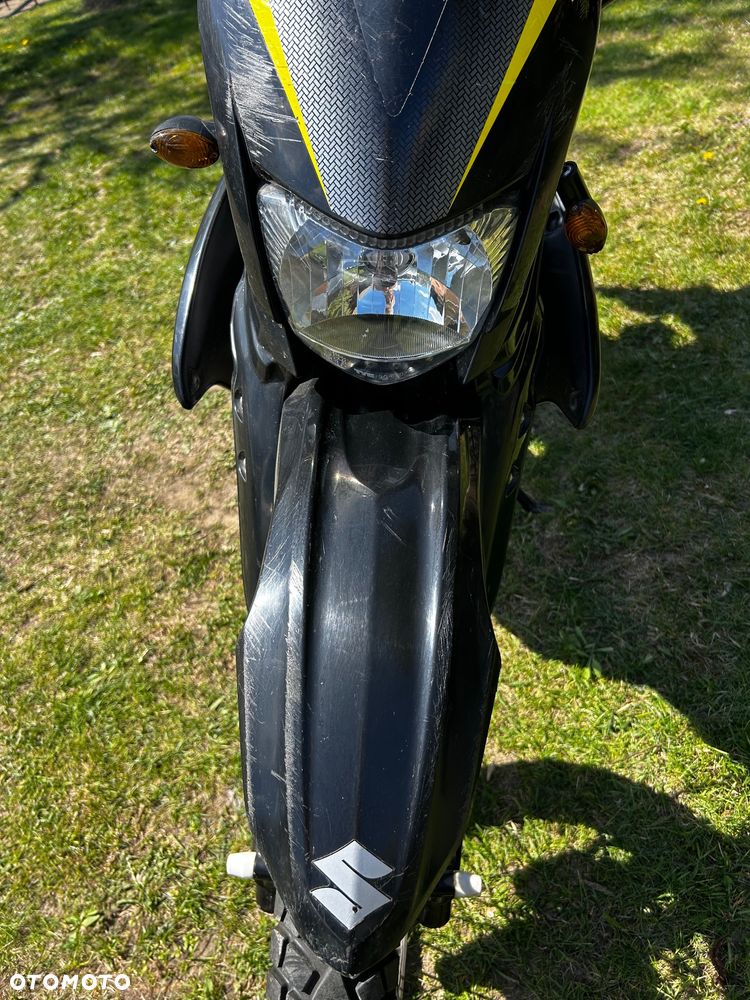 Suzuki DR - 6