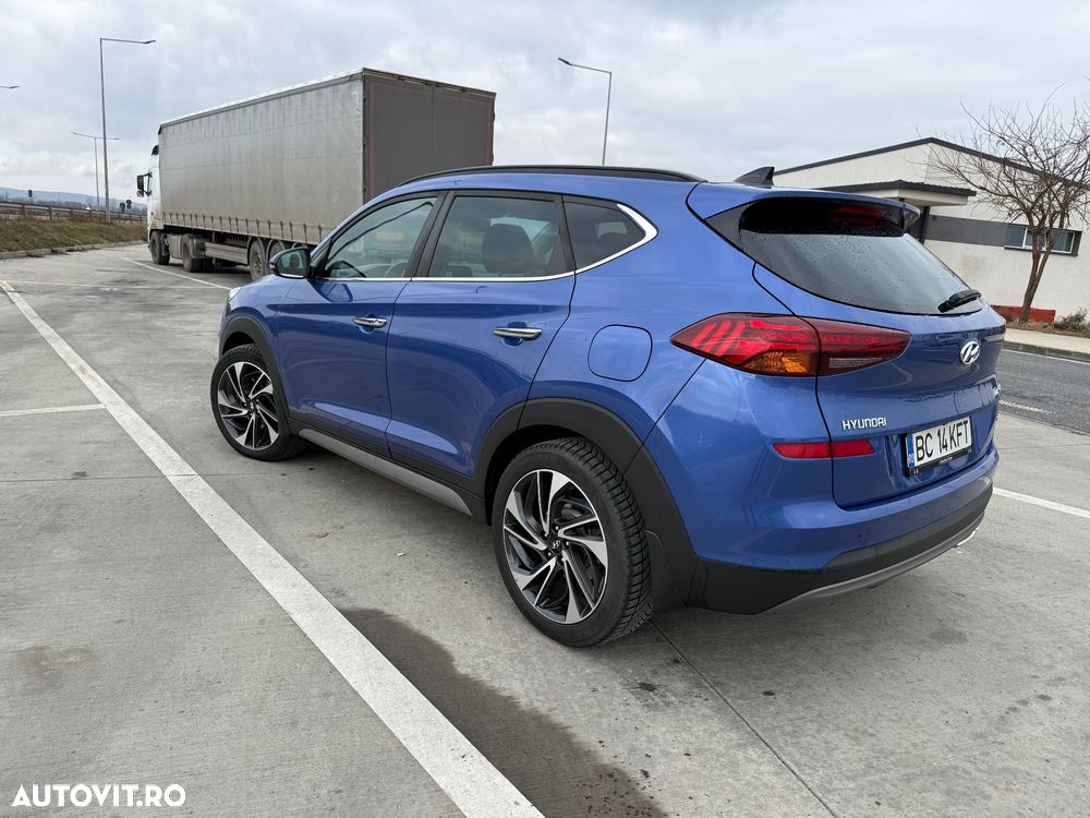 Hyundai Tucson 2.0 CRDI 4WD 8AT Luxury - 12