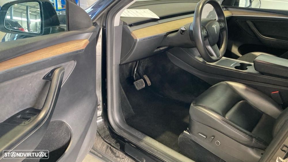 Tesla Model Y Long Range Dual Motor AWD - 7