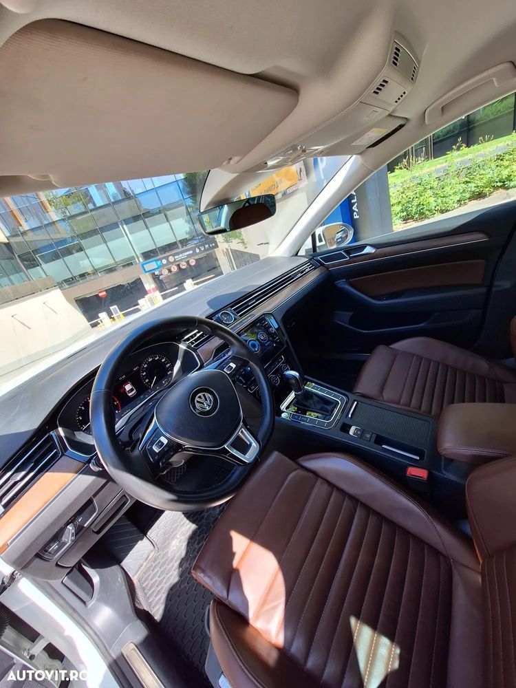 Volkswagen Passat 2.0 TSI DSG Highline - 16