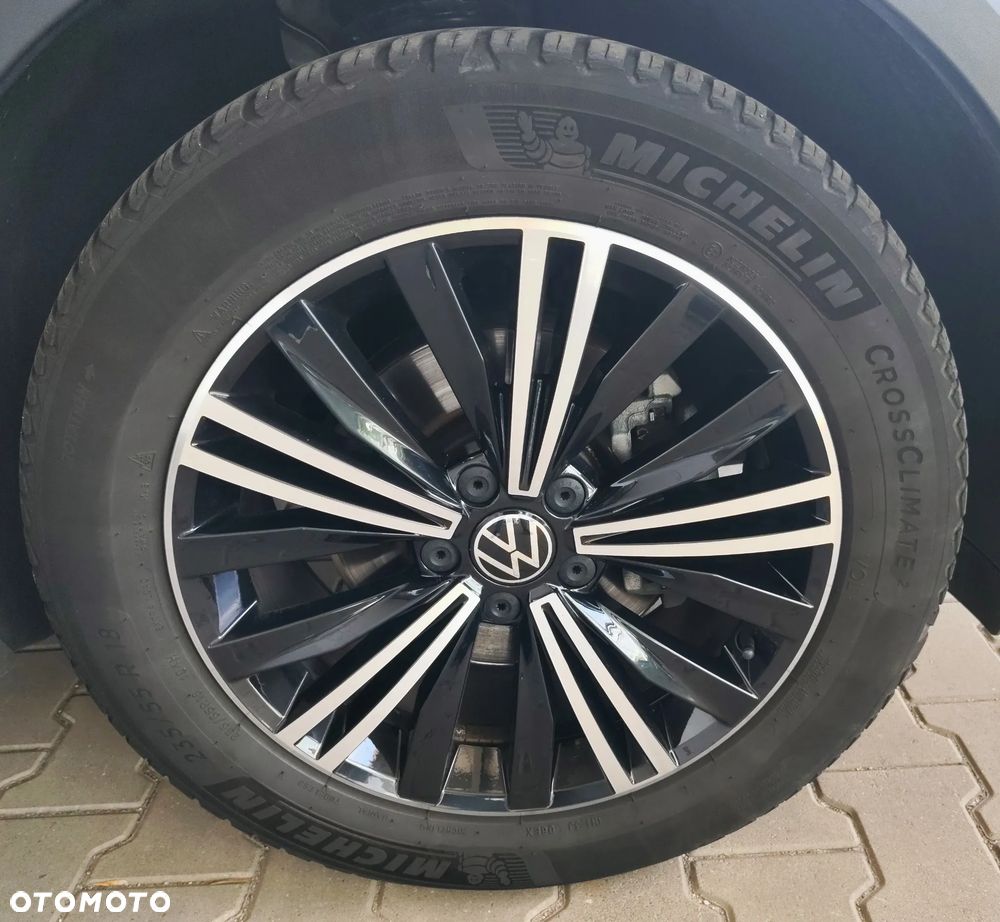 Volkswagen Tiguan 2.0 TDI Elegance DSG - 26