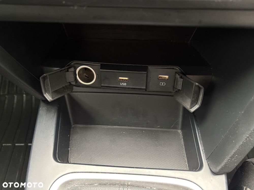 Kia Ceed 1.6 CRDi SCR L - 8