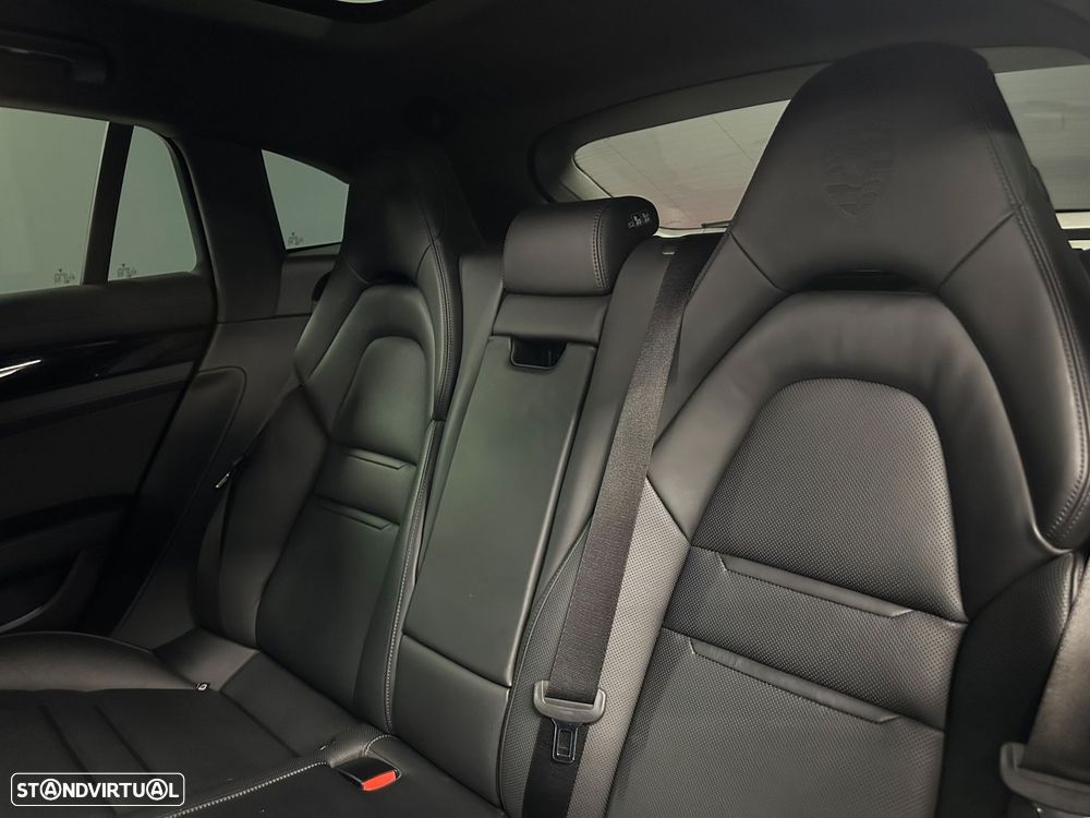 Porsche Panamera Sport Turismo - 13