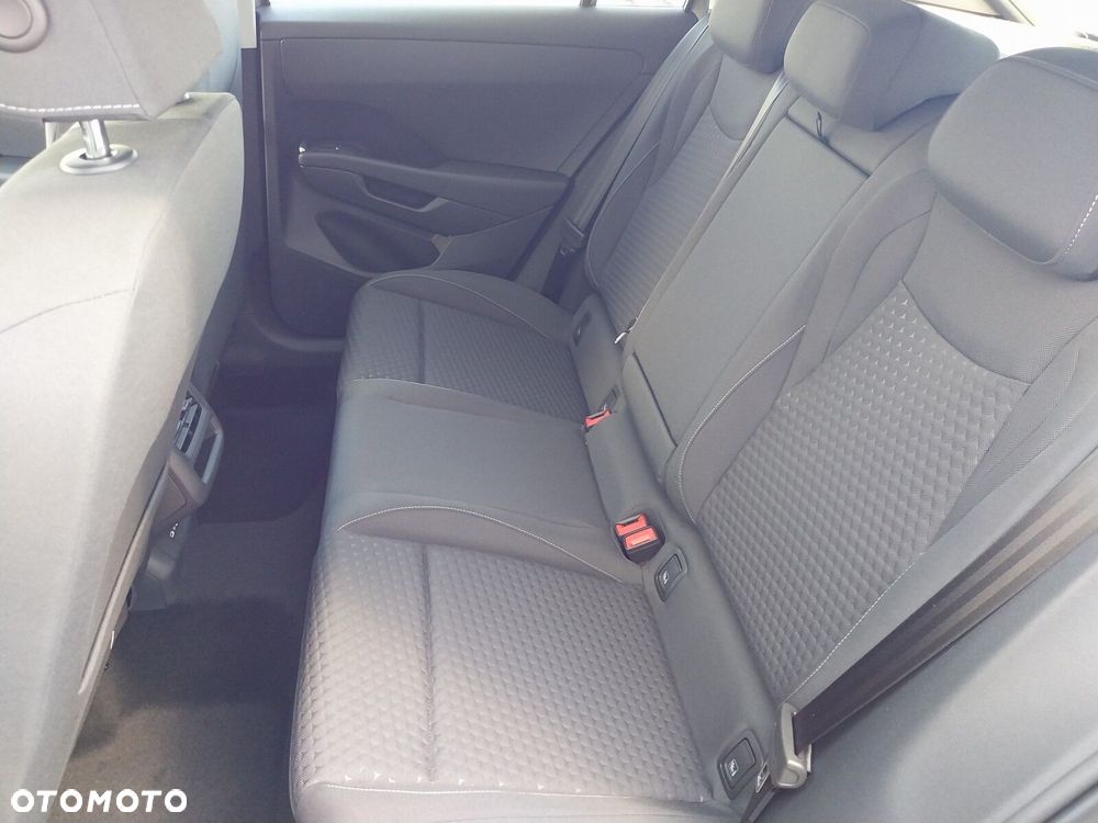 Volkswagen T-Roc - 17