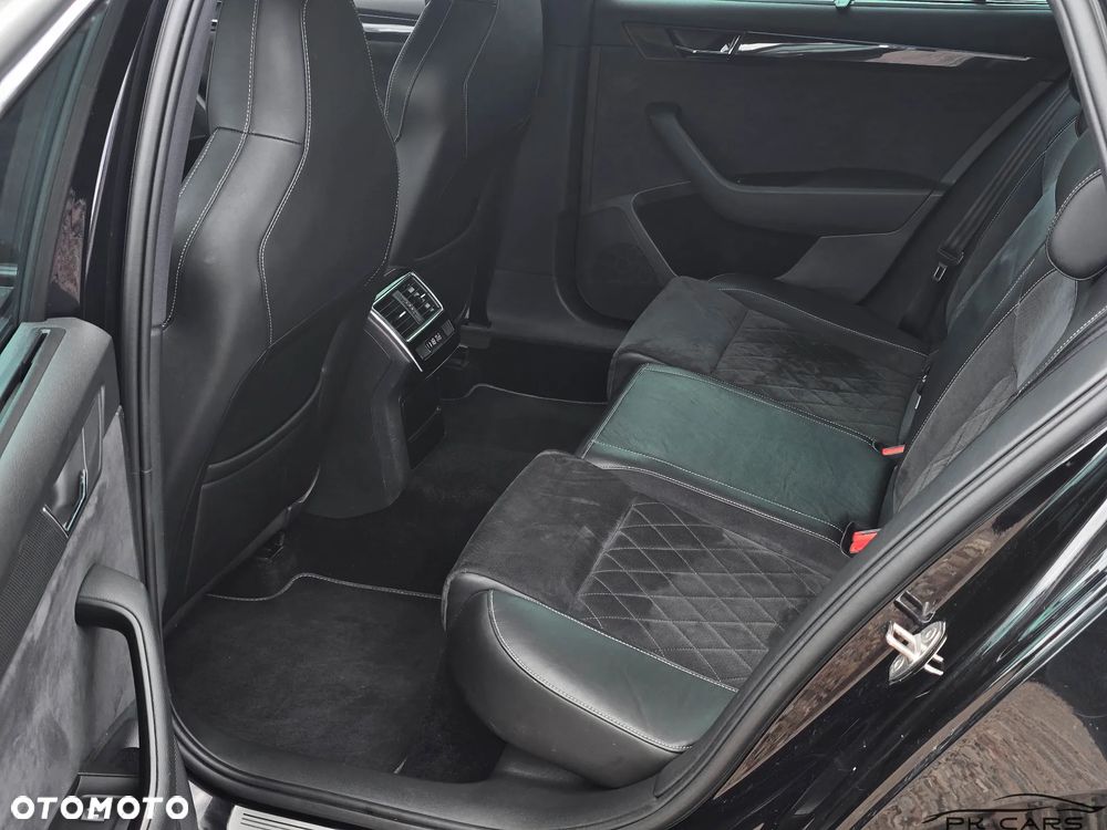 Skoda Superb 2.0 TDI 4x4 DSG Sportline - 34