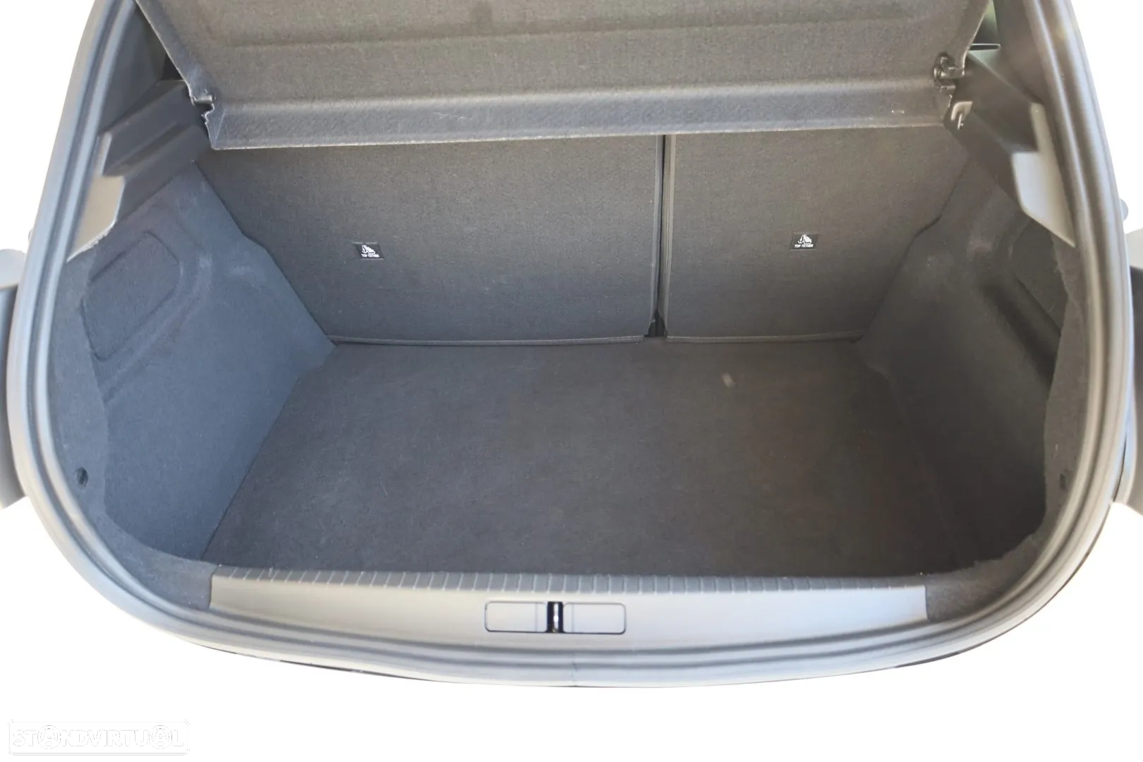 Peugeot 208 1.2 Hybrid Allure e-DCS6 - 15